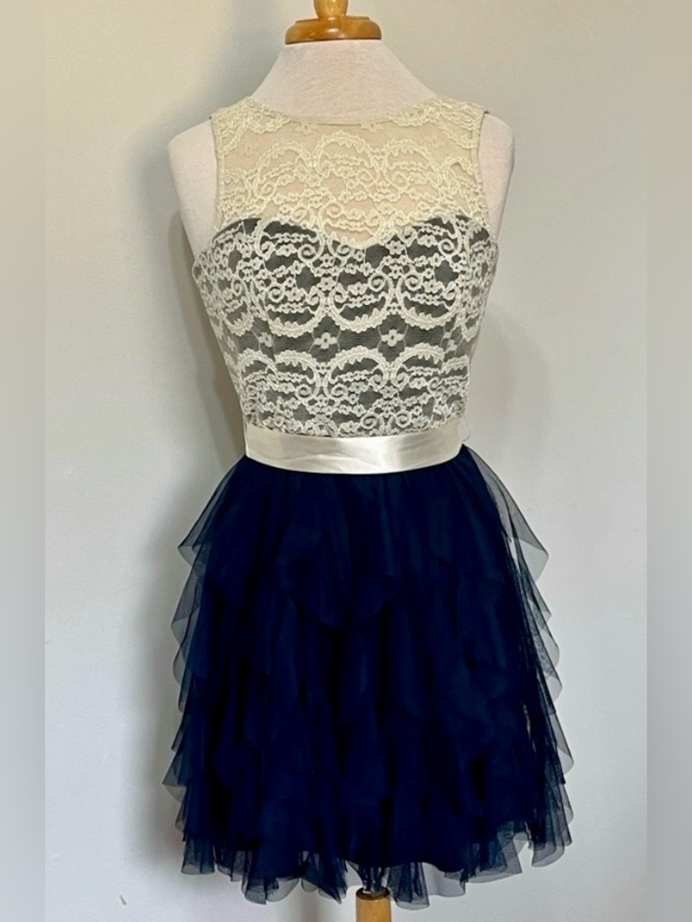 TeezeMe Blue White Lace Party Dress Size 9/10